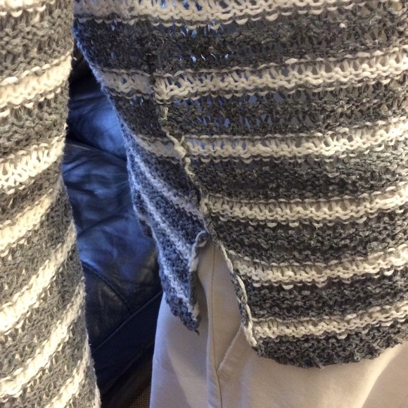 Hollister striped long sleeve loose knit top - Picture 5 of 6